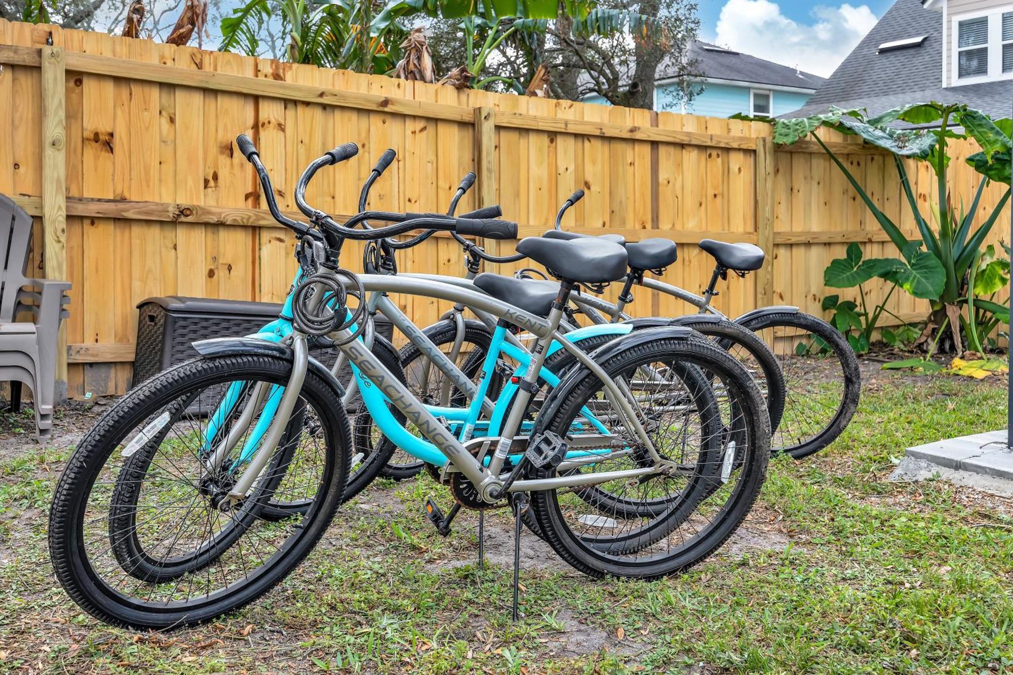 {Hidden Gem} Beach Home Blocks From Ocean +6 Bikes Джэксонвилл-Бич Экстерьер фото