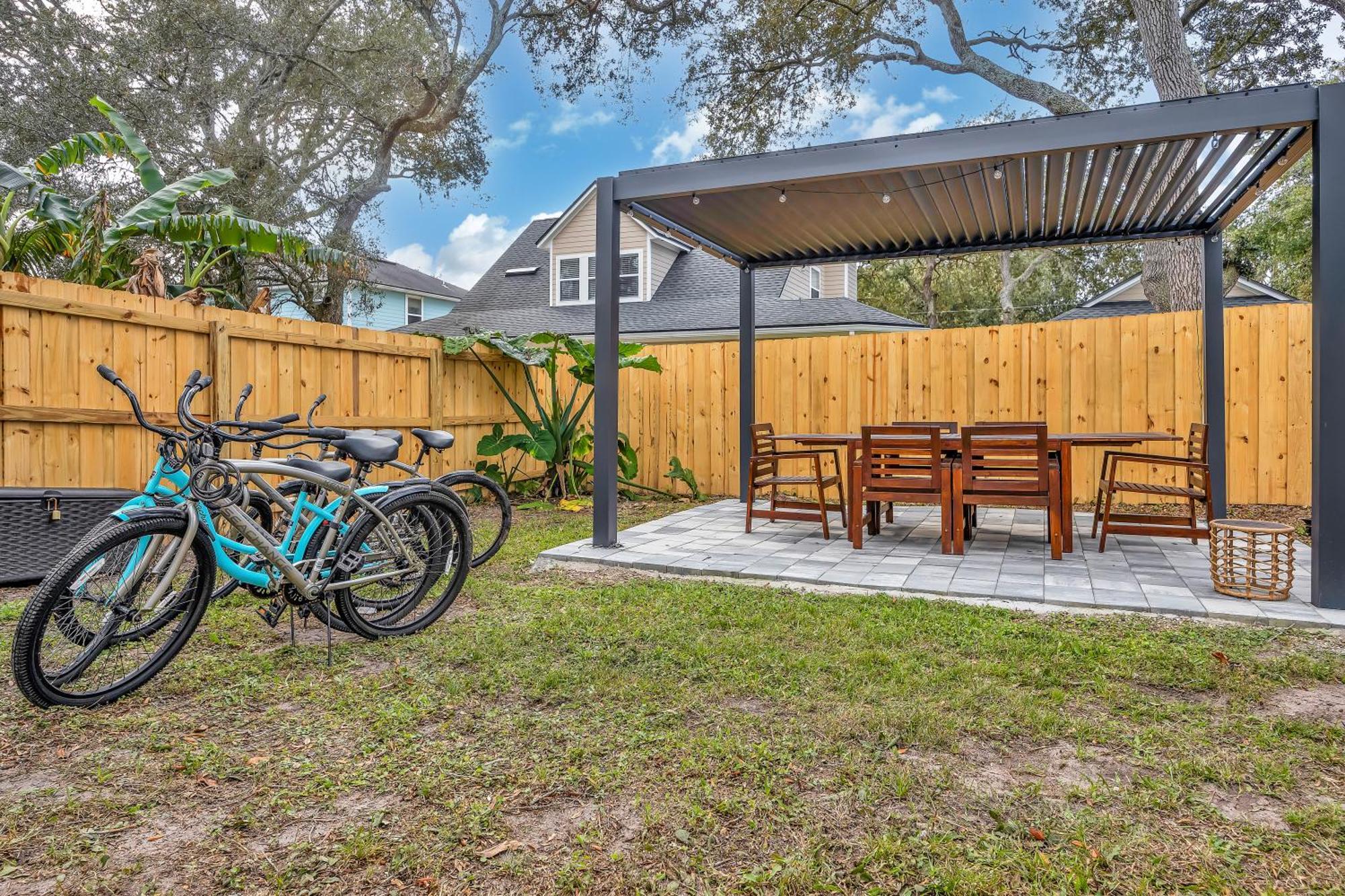{Hidden Gem} Beach Home Blocks From Ocean +6 Bikes Джэксонвилл-Бич Экстерьер фото