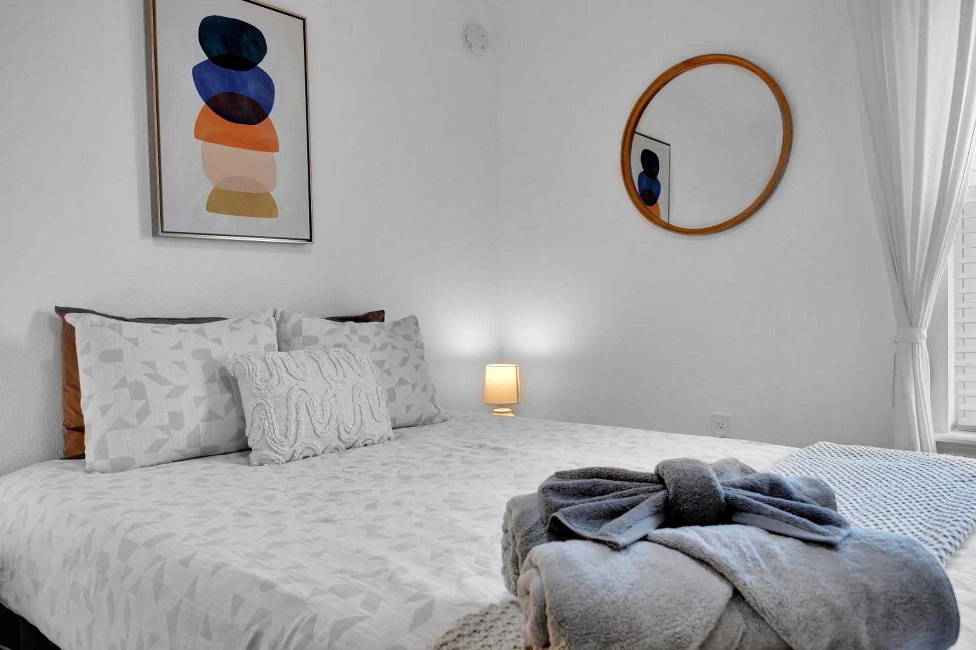 {Hidden Gem} Beach Home Blocks From Ocean +6 Bikes Джэксонвилл-Бич Экстерьер фото